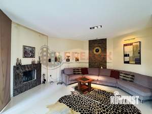 Дом 187м², 3-этажный, участок 4 сот.  