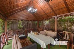 Дом 448м², 2-этажный, участок 819 сот.  