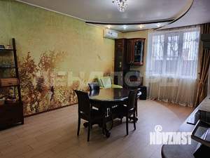 Дом 175м&sup2;, 2-этажный, участок 4 сот.  