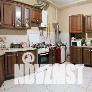 Дом 138м&sup2;, 3-этажный, участок 9 сот.  