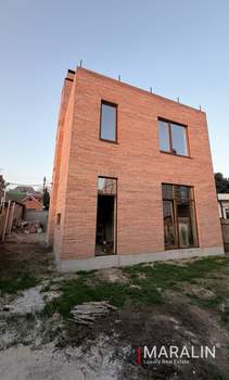 Дом 260м², 2-этажный, участок 3 сот.  