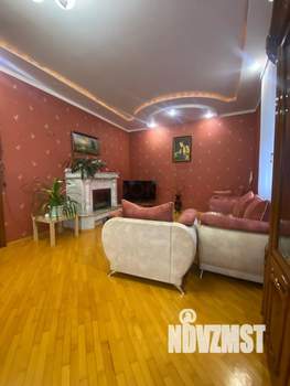 Дом 313м&sup2;, 3-этажный, участок 7 сот.  