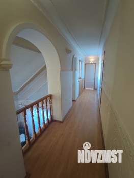 Дом 224м², 2-этажный, участок 9 сот.  