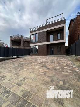 Коттедж 240м&sup2;, 2-этажный, участок 4 сот.  