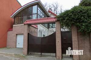 Дом 194м&sup2;, 2-этажный, участок 5 сот.  