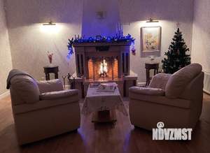 Дом 210м&sup2;, 2-этажный, участок 3 сот.  