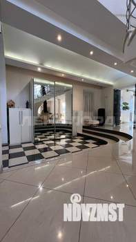 Дом 506м², 3-этажный, участок 7 сот.  