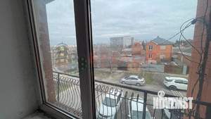 Дом 239м&sup2;, 2-этажный, участок 3 сот.  