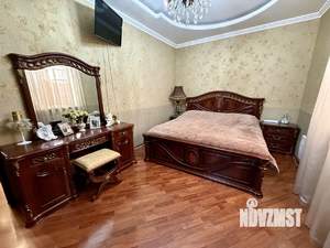 Дом 300м², 3-этажный, участок 3 сот.  