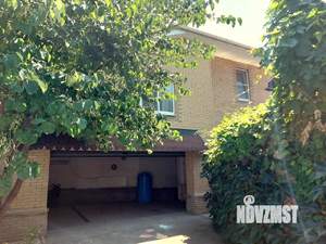 Дом 240м², 3-этажный, участок 3 сот.  