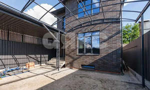 Дом 220м², 3-этажный, участок 4 сот.  