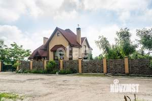 Дом 235м&sup2;, 2-этажный, участок 12 сот.  