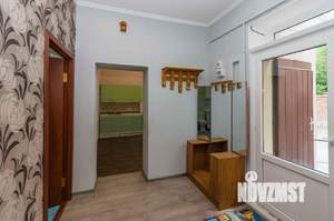 Дом 330м&sup2;, 2-этажный, участок 4 сот.  