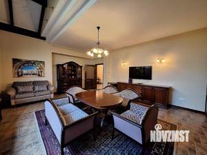 Дом 485м&sup2;, 2-этажный, участок 6 сот.  