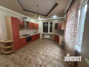 Дом 315м², 3-этажный, участок 5 сот.  