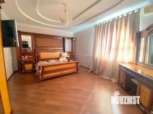 Дом 310м&sup2;, 2-этажный, участок 3 сот.  