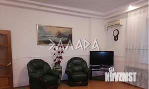 Дом 350м&sup2;, 3-этажный, участок 7 сот.  