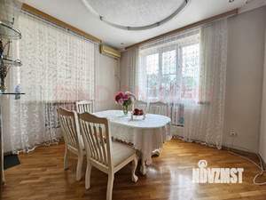 Дом 215м², 2-этажный, участок 6 сот.  
