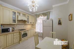 Дом 120м², 2-этажный, участок 3 сот.  