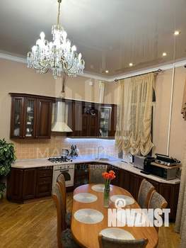 Дом 450м², 3-этажный, участок 5 сот.  