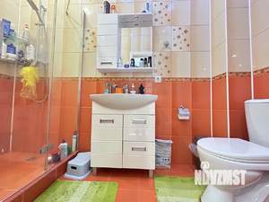 Дом 107м&sup2;, 2-этажный, участок 3 сот.  