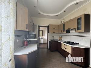 Дом 206м&sup2;, 3-этажный, участок 4 сот.  