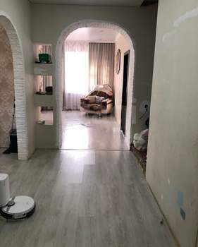 Дом 200м&sup2;, 2-этажный, участок 6 сот.  