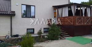 Дом 220м², 2-этажный, участок 6 сот.  