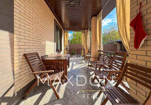 Дом 200м², 2-этажный, участок 5 сот.  