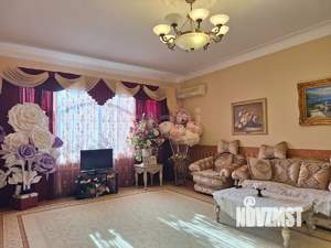 Дом 488м&sup2;, 3-этажный, участок 8 сот.  