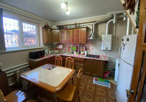 Дом 235м&sup2;, 2-этажный, участок 5 сот.  