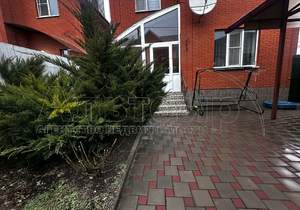 Дом 130м&sup2;, 2-этажный, участок 3 сот.  