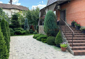 Дом 354м², 3-этажный, участок 3 сот.  