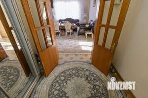 Дом 255м&sup2;, 1-этажный, участок 6 сот.  