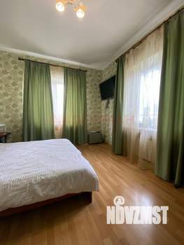 Дом 250м², 3-этажный, участок 6 сот.  