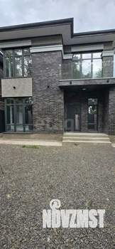 Дом 195м&sup2;, 2-этажный, участок 3 сот.  