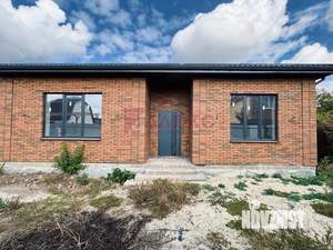 Дом 170м&sup2;, 1-этажный, участок 6 сот.  