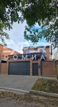 Дом 180м&sup2;, 2-этажный, участок 2 сот.  