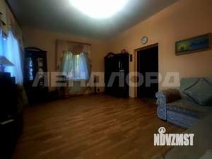 Дом 200м&sup2;, 2-этажный, участок 4 сот.  