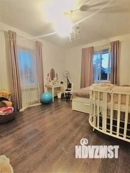 Дом 138м&sup2;, 2-этажный, участок 9 сот.  