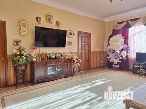 Дом 488м&sup2;, 3-этажный, участок 8 сот.  