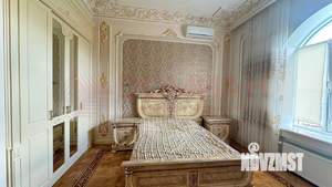 Дом 470м&sup2;, 2-этажный, участок 6 сот.  