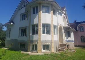 Дом 575м&sup2;, 2-этажный, участок 8 сот.  