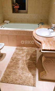 Дом 645м&sup2;, 3-этажный, участок 6 сот.  