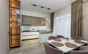 Дом 175м&sup2;, 1-этажный, участок 6 сот.  