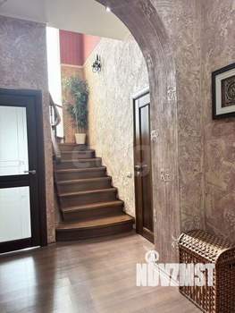 Дом 247м&sup2;, 2-этажный, участок 594 сот.  