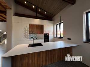 Дом 212м&sup2;, 2-этажный, участок 4 сот.  