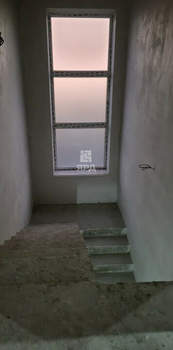 Дом 190м&sup2;, 3-этажный, участок 4 сот.  