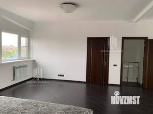Дом 250м², 2-этажный, участок 5 сот.  