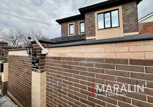 Дом 170м&sup2;, 2-этажный, участок 3 сот.  